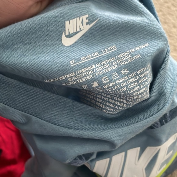 NWT 2T Bundle 2 Shirts + Pull on Pants Nike, Jordan & Guess - Picture 7 of 8